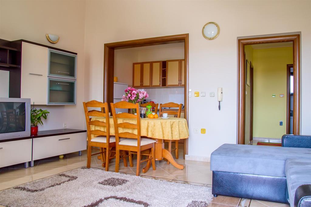 Apartment Roko Umago Exterior foto
